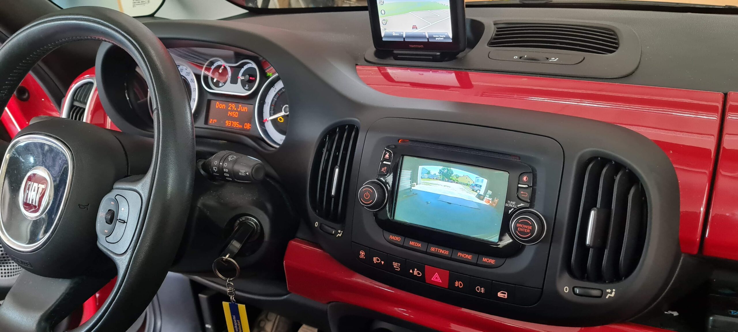 Fiat 500 Rückfahrkamera Nachrüstung Originalradio