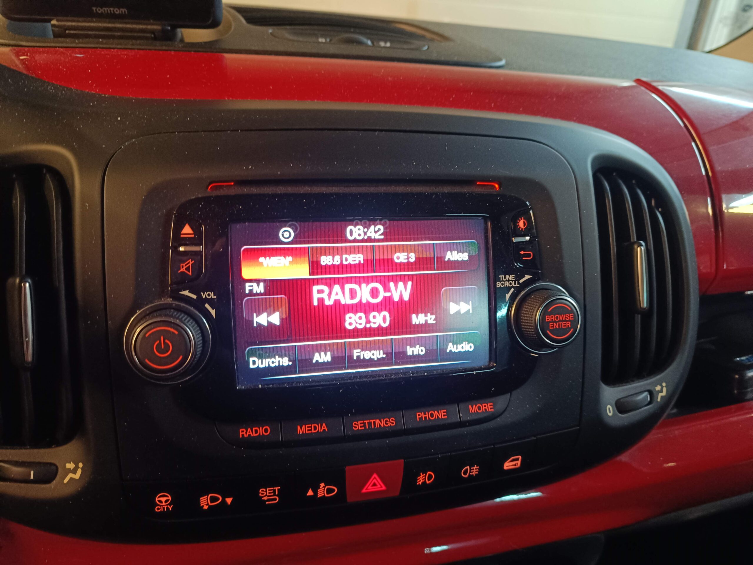 Fiat 500 Rückfahrkamera an Originalradio