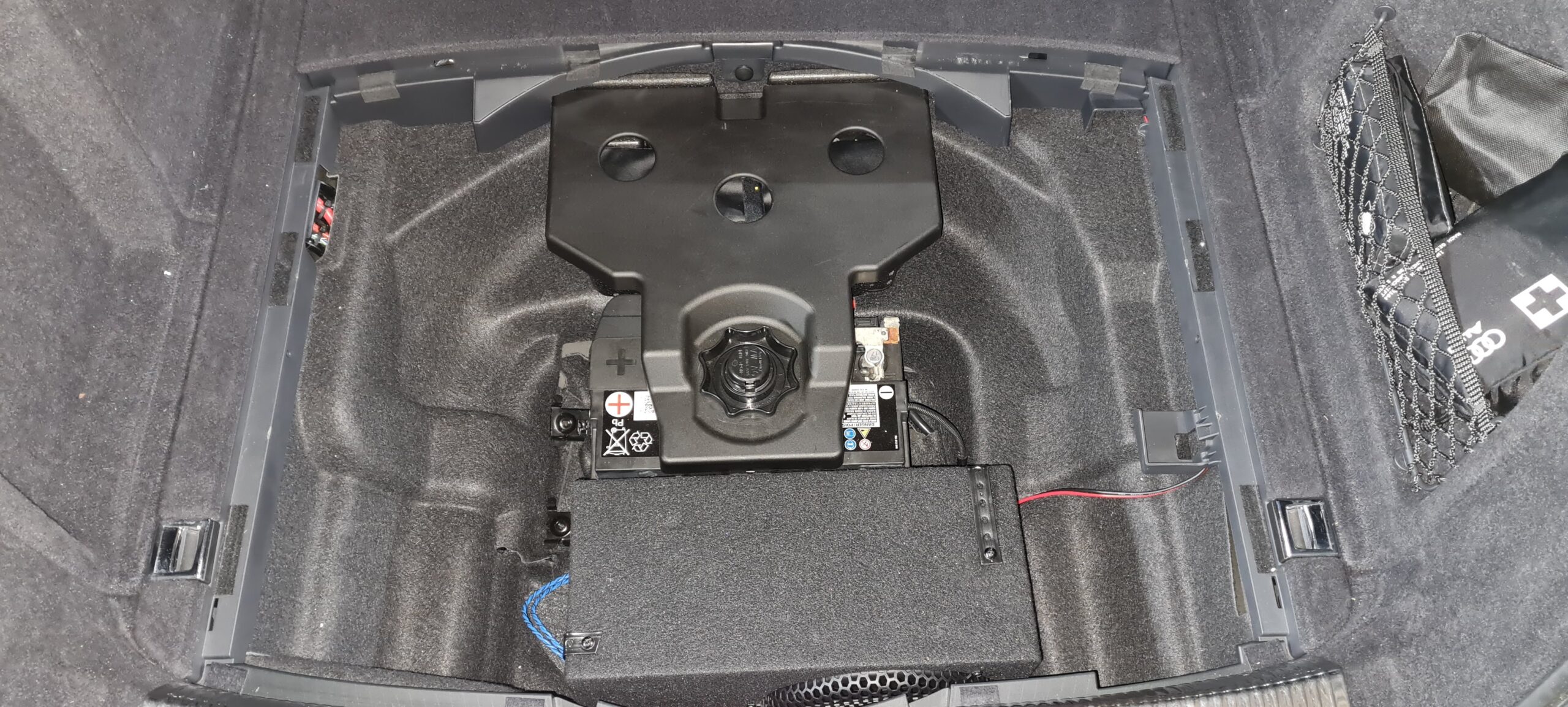 Audi A4 Subwoofer B9 Kombi Reserverad