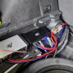 VW Golf Soundupgrade versteckte Endstufen von ESX