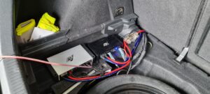 VW Golf 7 - Soundupgrade ESX + Kicker 2 VW Golf Soundupgrade versteckte Endstufen von ESX