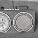 VW Golf Soundupgrade Subwoofer Kicker