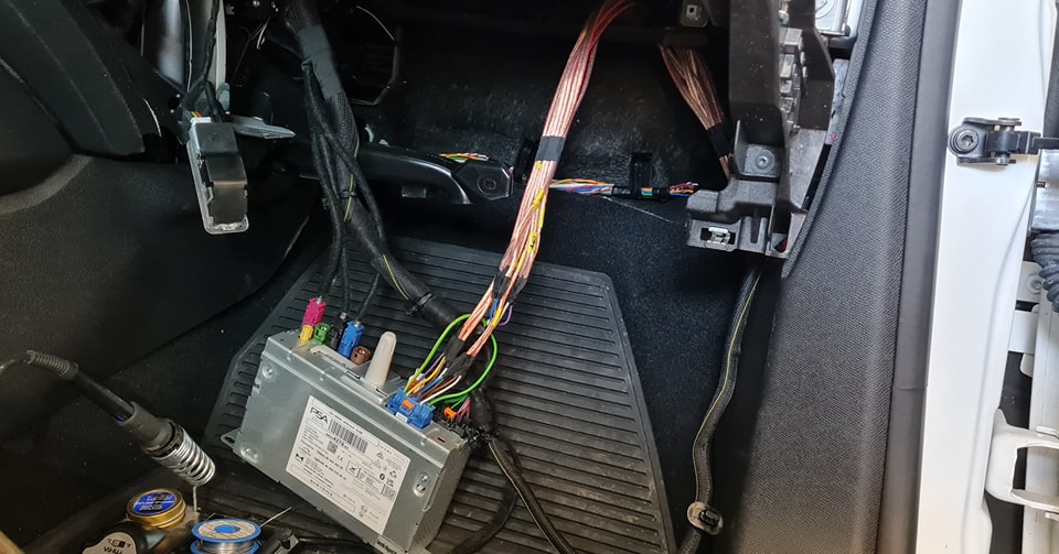 Peugeot 308 Soundsystem Subwoofer Radioeinheit