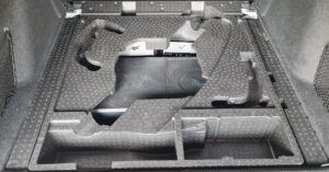 Peugeot 308 III Kombi (2022) - Soundupgrade ESX 4 Peugeot 308 Soundsystem Subwoofer Thunder eingebaut