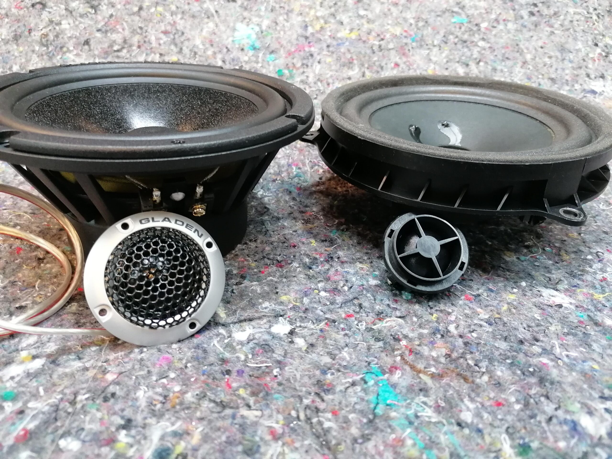 Gladen Zero Pro vs Ford Ranger original Lautsprecher