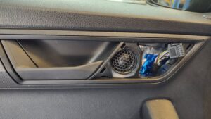 Skoda Fabia III (NJ) - Soundsystem Upgrade mit i-Sotec und Gladen 8 Skoda Fabia Soundsystem Upgrade Subwoofer
