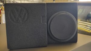 VW Amarok Soundupgrade Match DSP + Helix 10" Subwoofer 5 VW Amarok Subwoofergehäuse