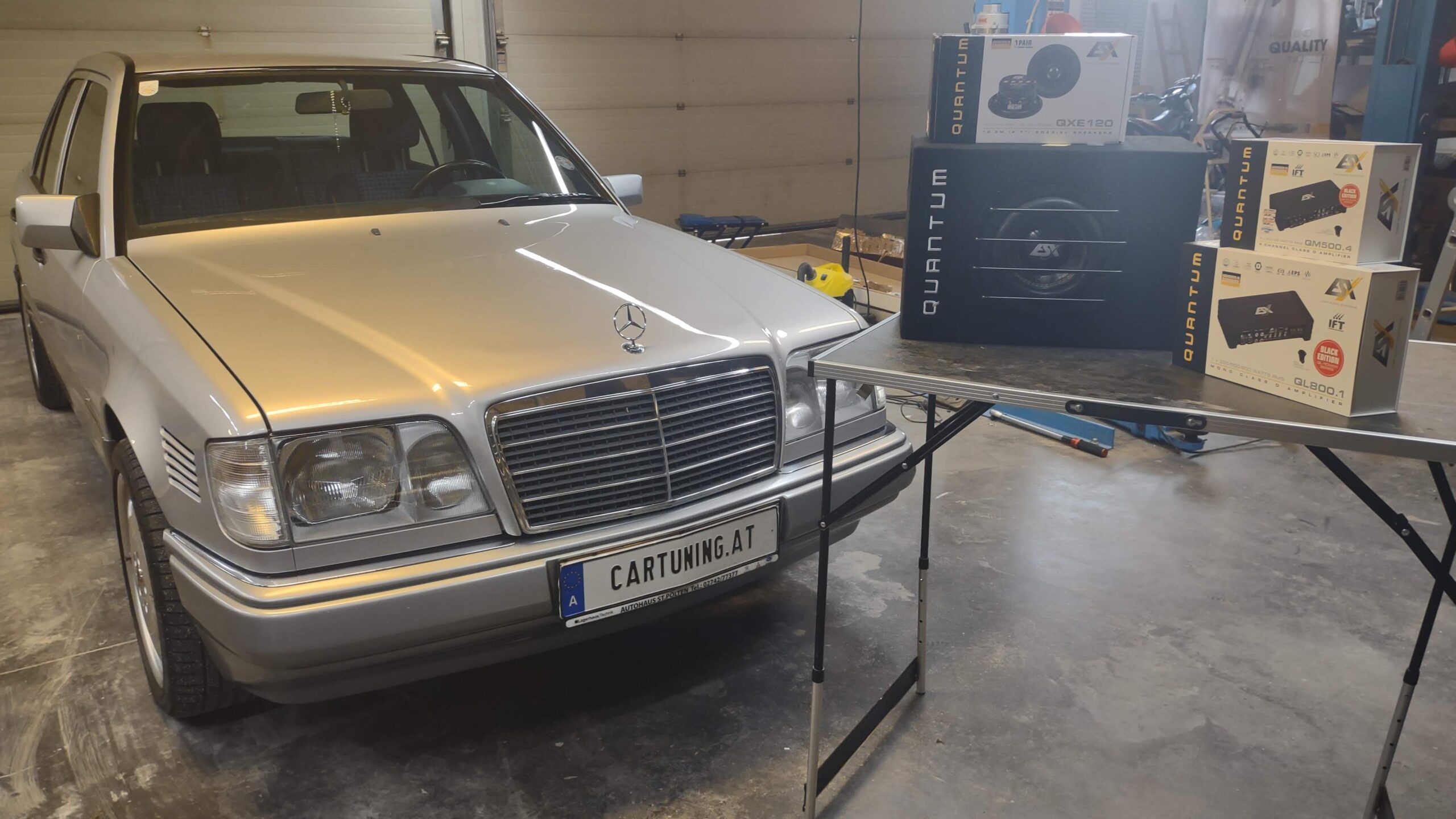 Mercedes W124 Soundsystem Subwoofer