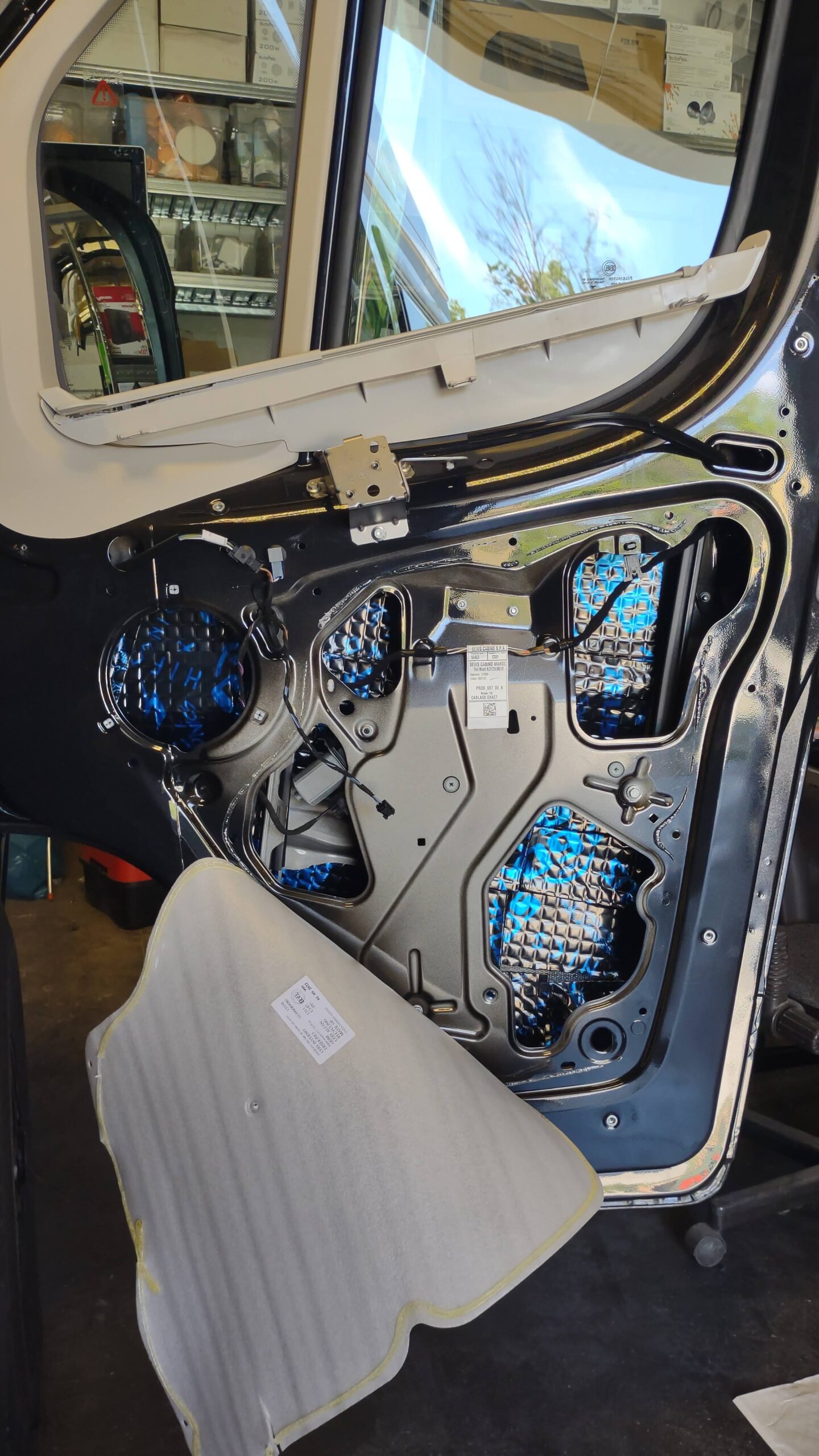 Wohnmobil Soundsystem Fiat Ducato Dämmung Tür