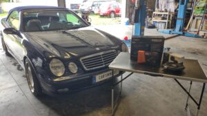 Mercedes CLK Soundupgrade versteckter Subwoofer (C208 Cabrio) 1 Mercedes CLK C208 Sound