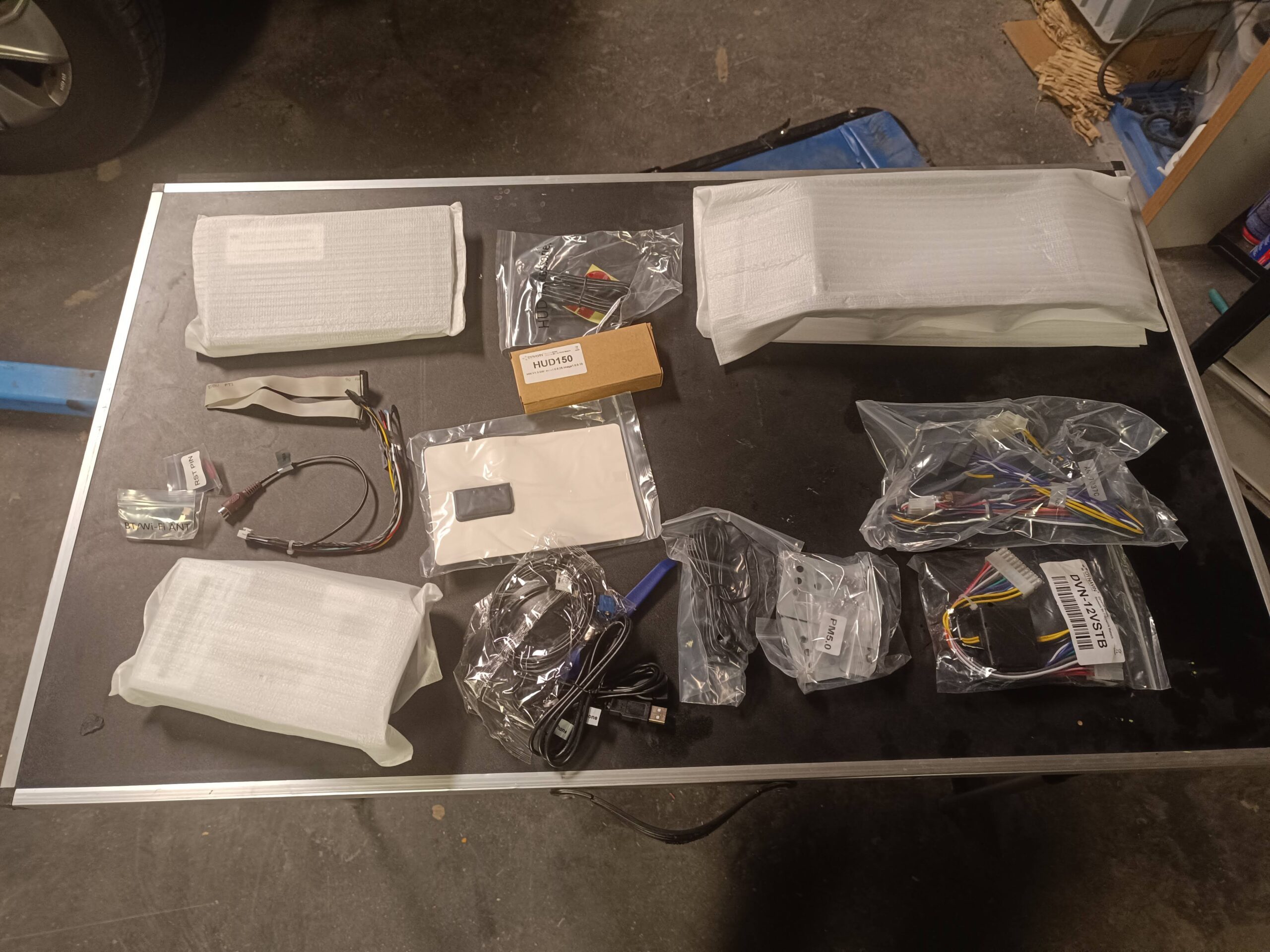 Seat Alhambra Autoradio Dynavin Lieferumfang