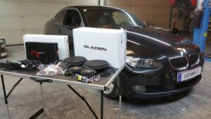 BMW E92 Soundupgrade "Gladen Boxmore" 1 BMW E92 Soundsystem Gladen Subwoofer Übersicht