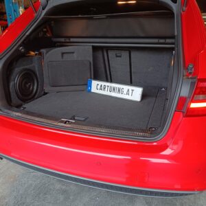 Audi A4 Subwoofer Radioupgrade Deckel offen