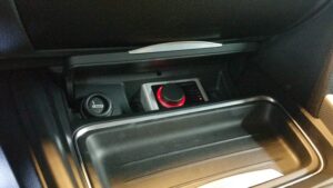 BMW F30 Soundsystem (Upgrade Hifi 676) 10 BMW F30 Soundsystem Gladen Subwoofer