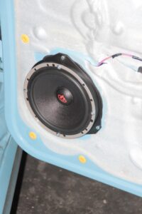 Fiat 500 Abarth Soundsystem 7 Fiat 500 Abarth Lautsprecher vorne