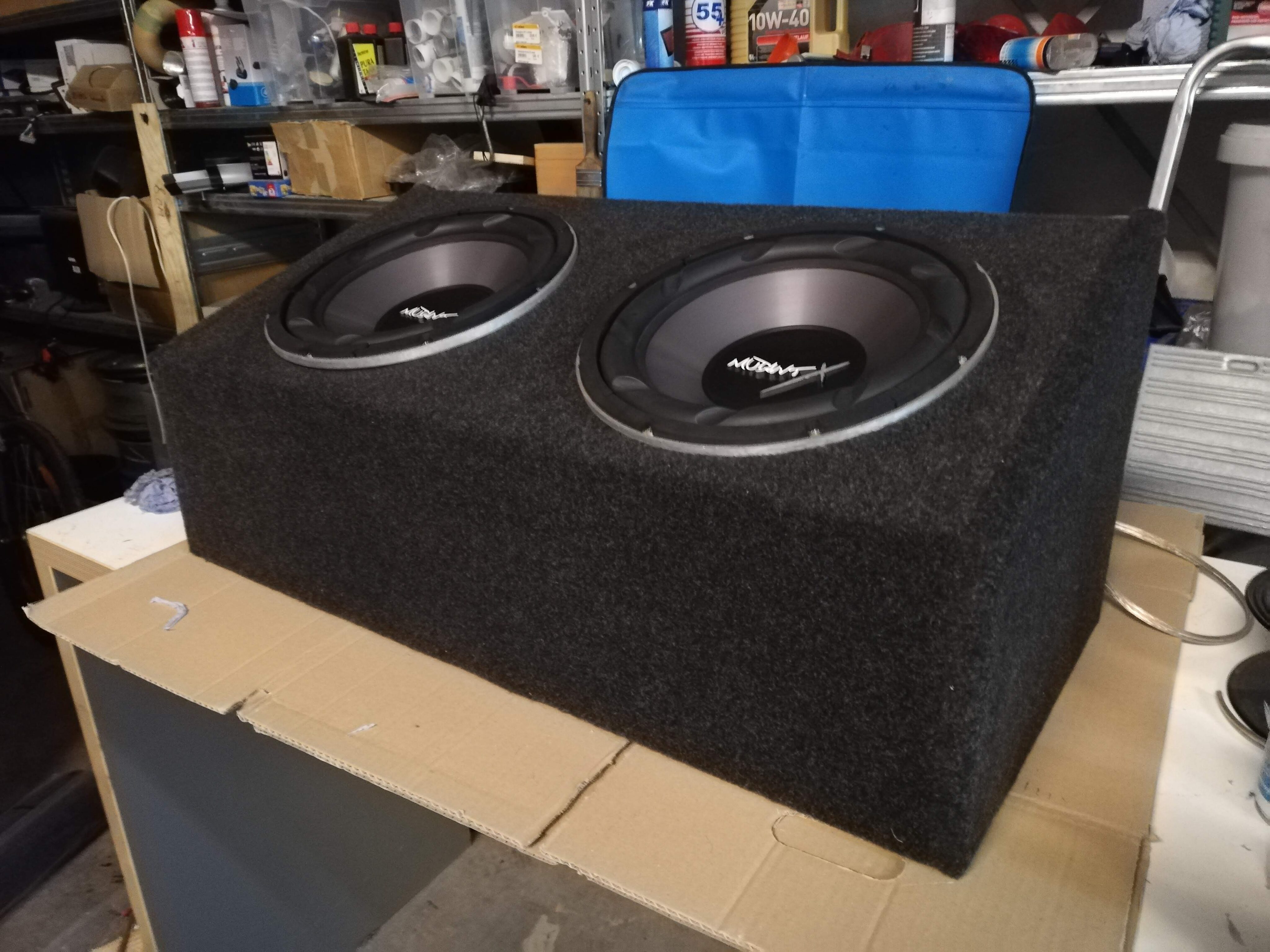 VW Golf 2 Subwoofer nach Maß 1 Subwoofer Maß Gehäuse