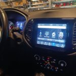 Jeep Compass Displaytausch Originalradio (2018)