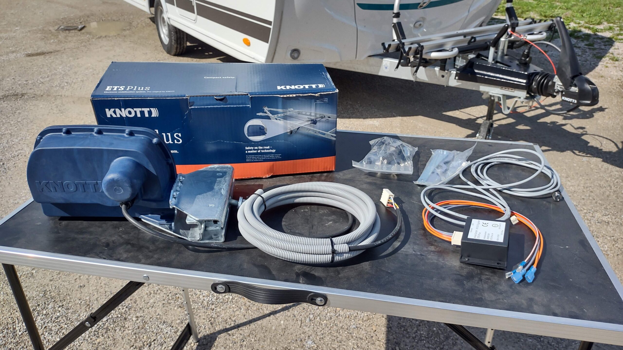 Knott ETS Plus Dethleffs Cjoy