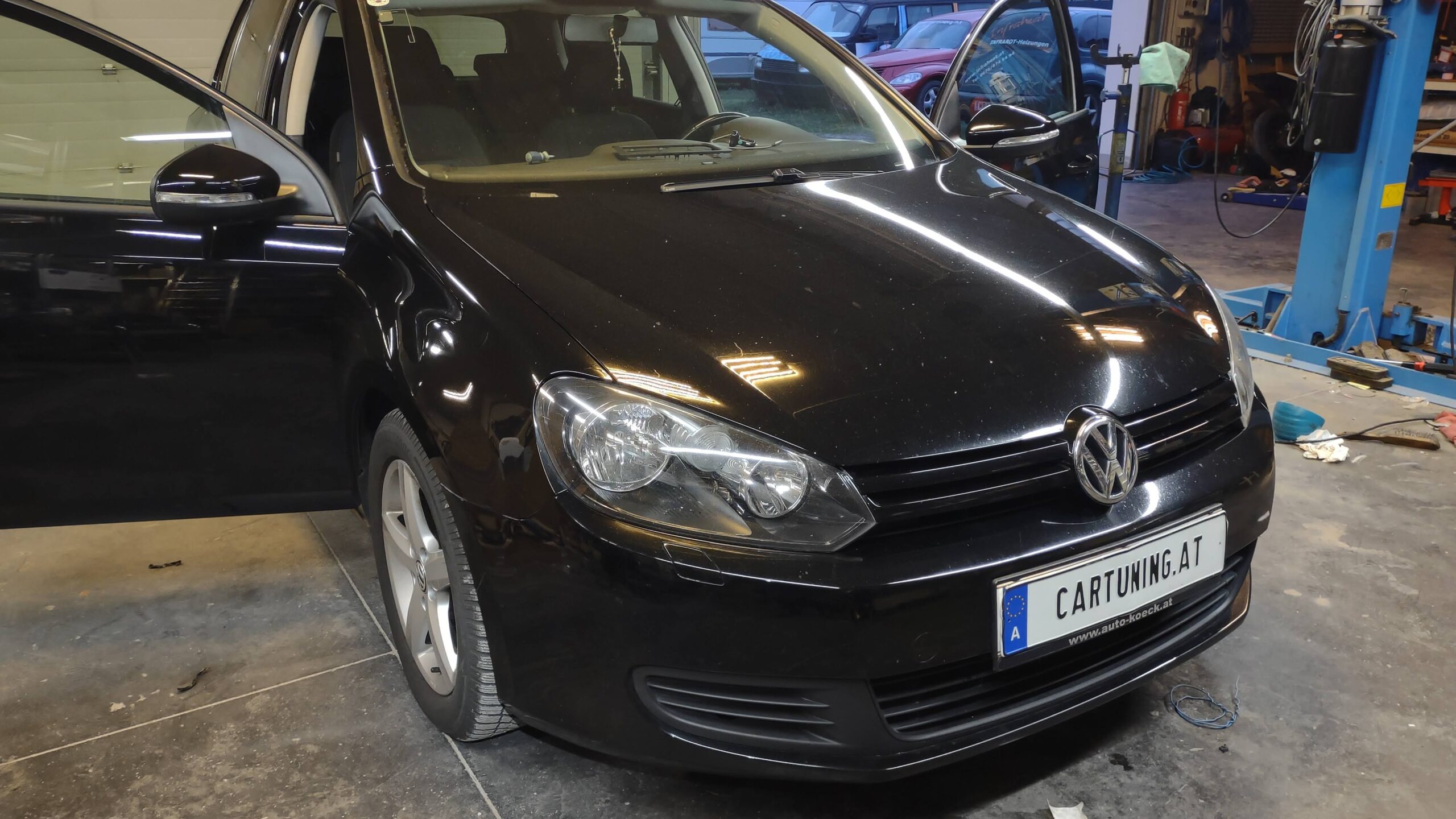 VW Golf 6 Dynavin Autoradio