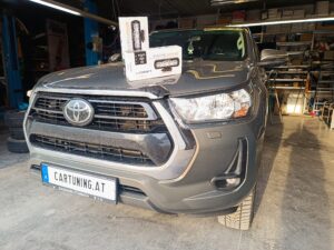 Lazer Lamps am Überrollbügel Toyota HiLux 7 Toyota HiLux Lazer Lamps LED-Scheinwerfer