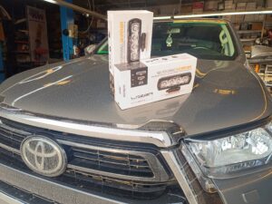 Lazer Lamps am Überrollbügel Toyota HiLux 8 Toyota HiLux Lazer Lamps LED-Scheinwerfer Detail