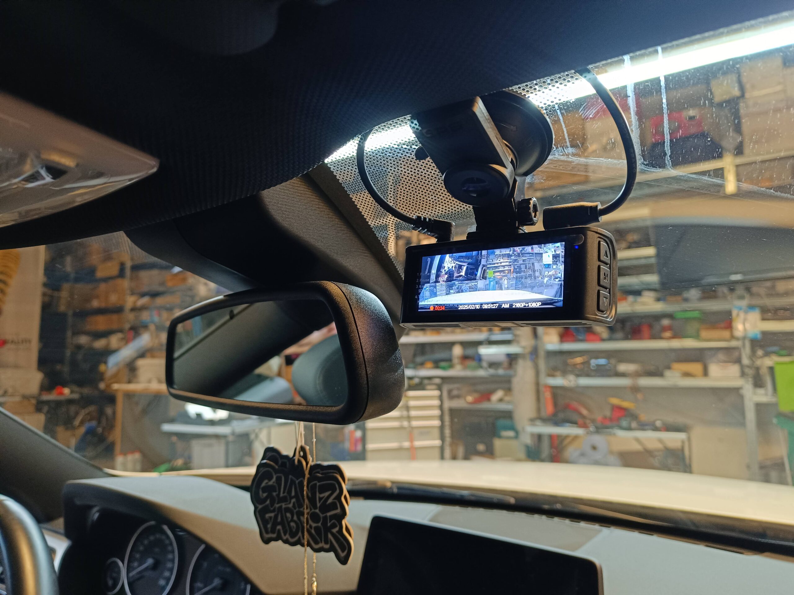 BMW F32 Dashcam Redtiger vorne