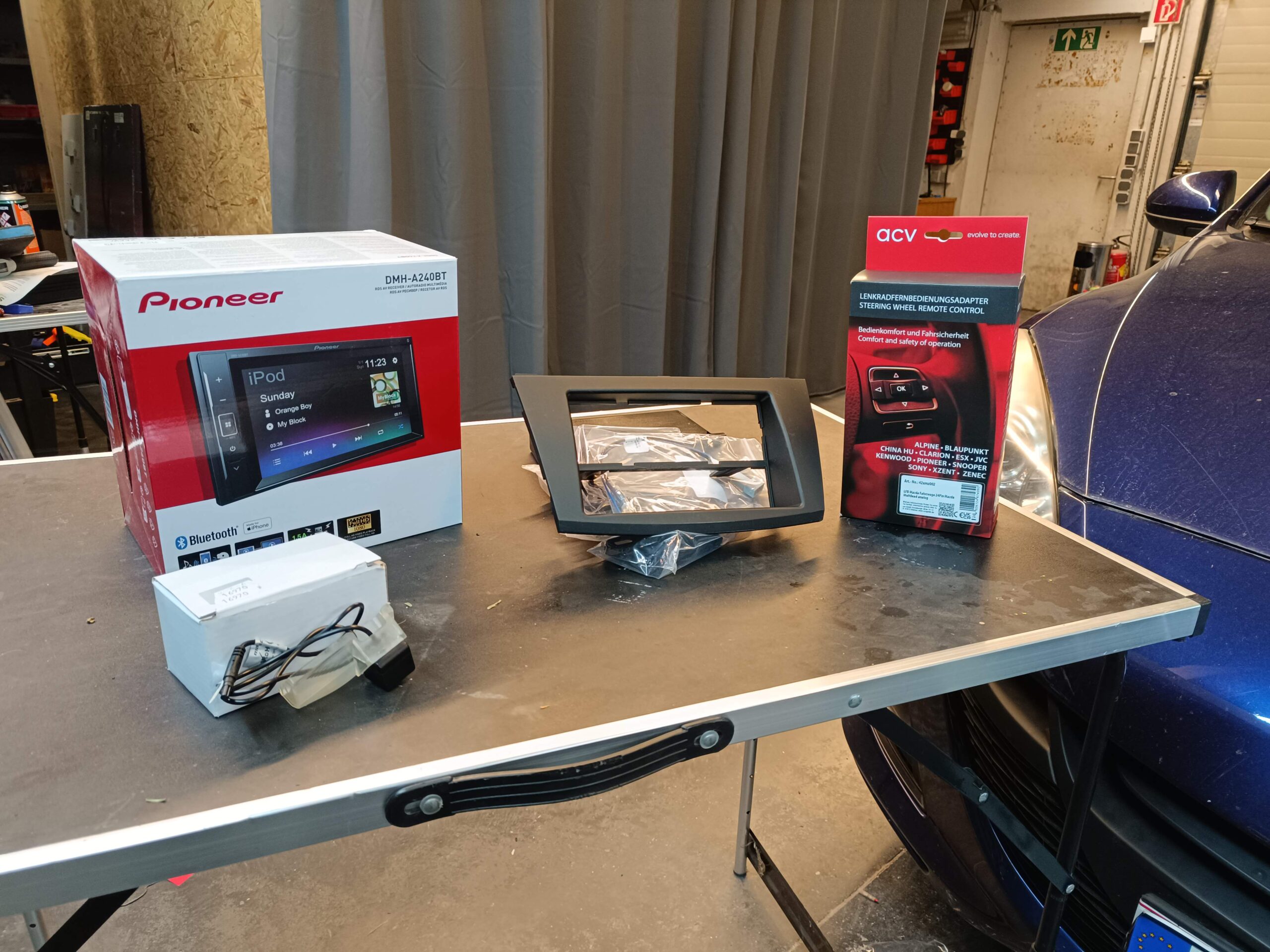 Mazda 3 BL Radio Rückfahrkamera Einbauset