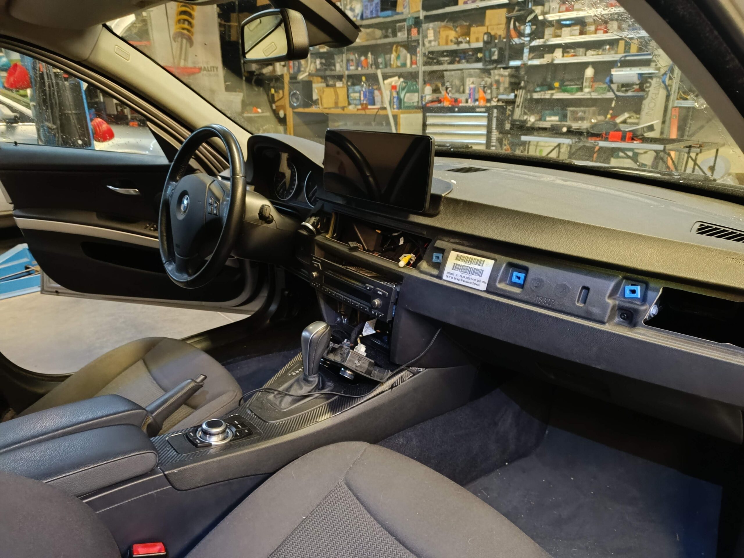 BMW E91 Xtrons Radio