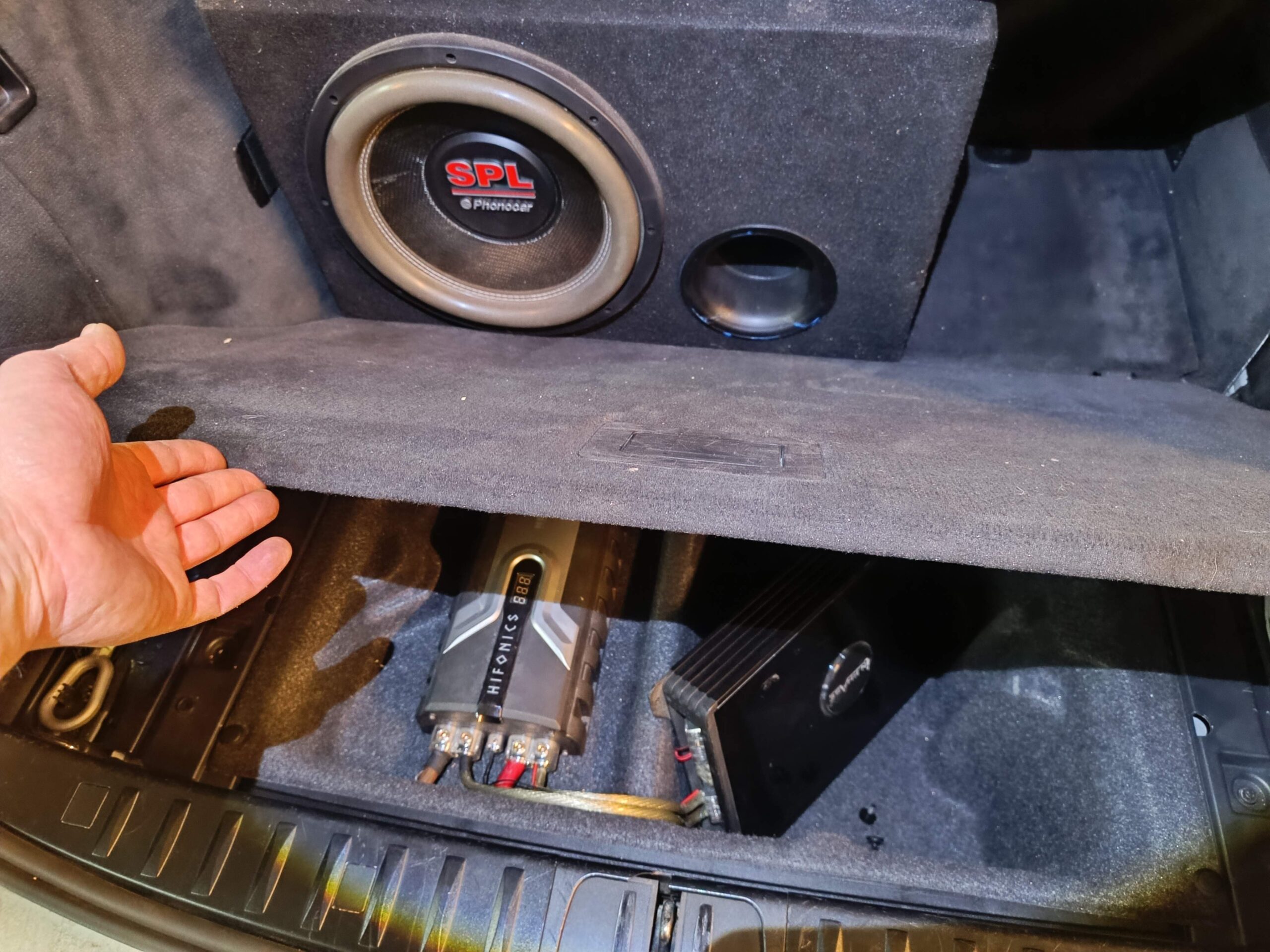 BMW E91 Subwoofer Bassreflex Verstärker Kondensator