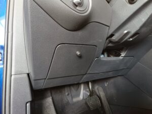 Seat Alhambra Soundupgrade mit verstecktem Subwoofer (7N) 17 Seat Alhambra Soundupgrade Subwoofer Pegelregler