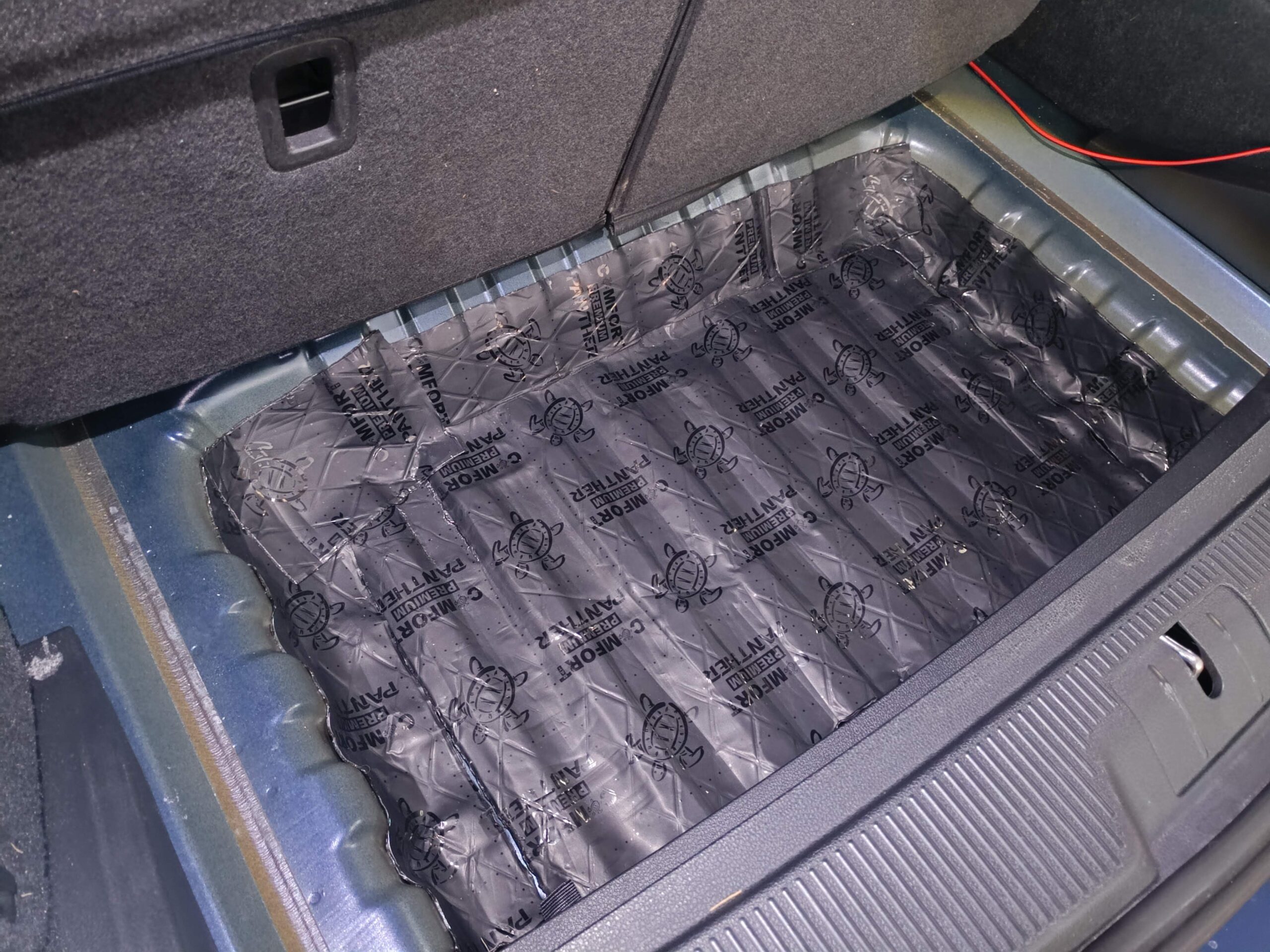 Seat Alhambra Soundupgrade Kofferraum Mulde gedämmt