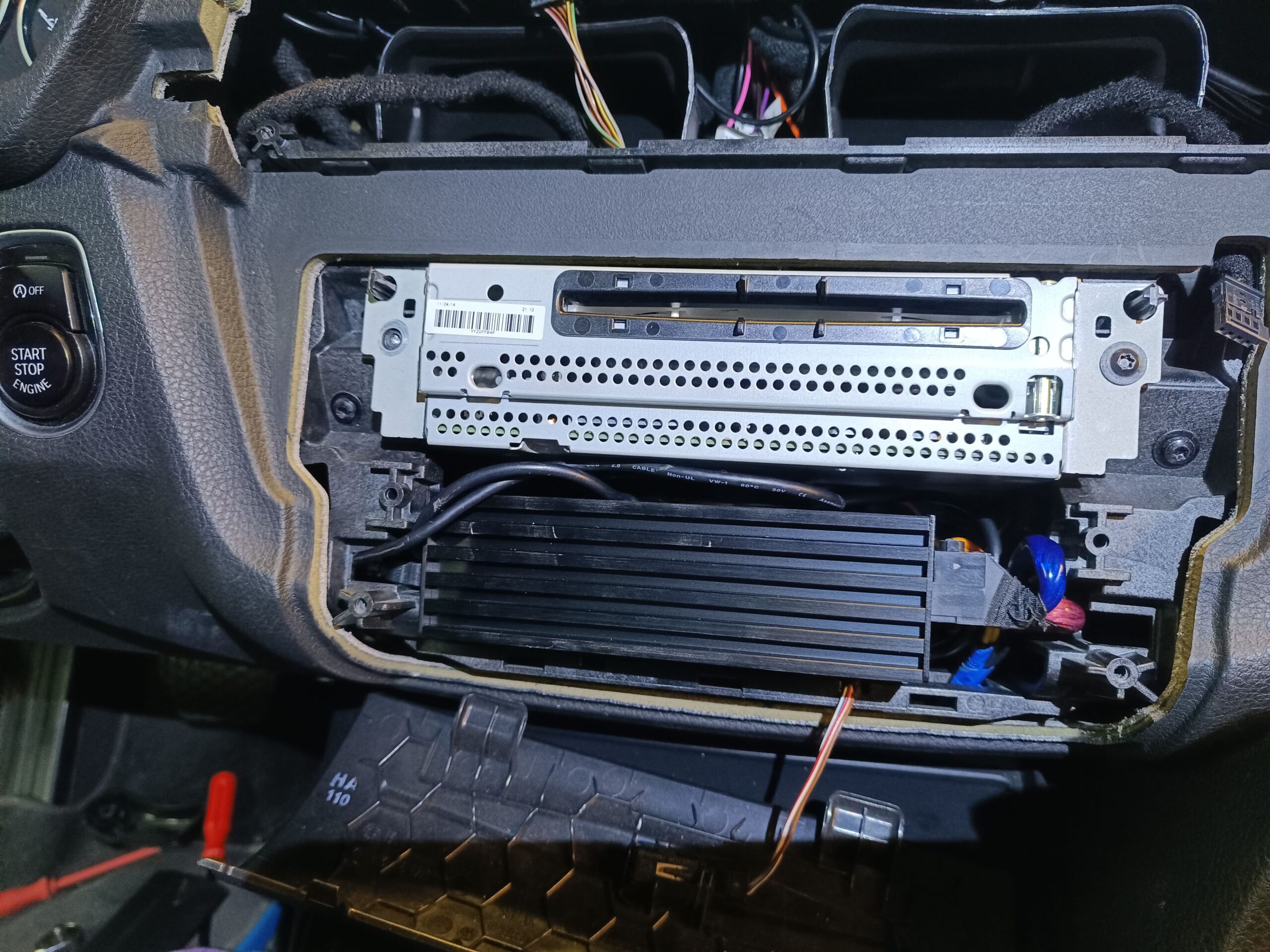 BMW F30 Soundsystem Subwoofer Radio Match UP 8DSP eingebaut