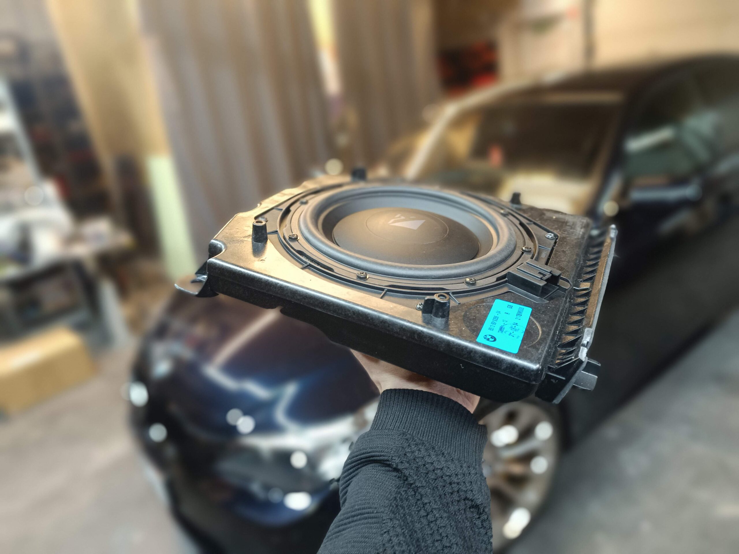BMW E60 Soundsystem Subwoofer Gehäuse mit Helix Compose