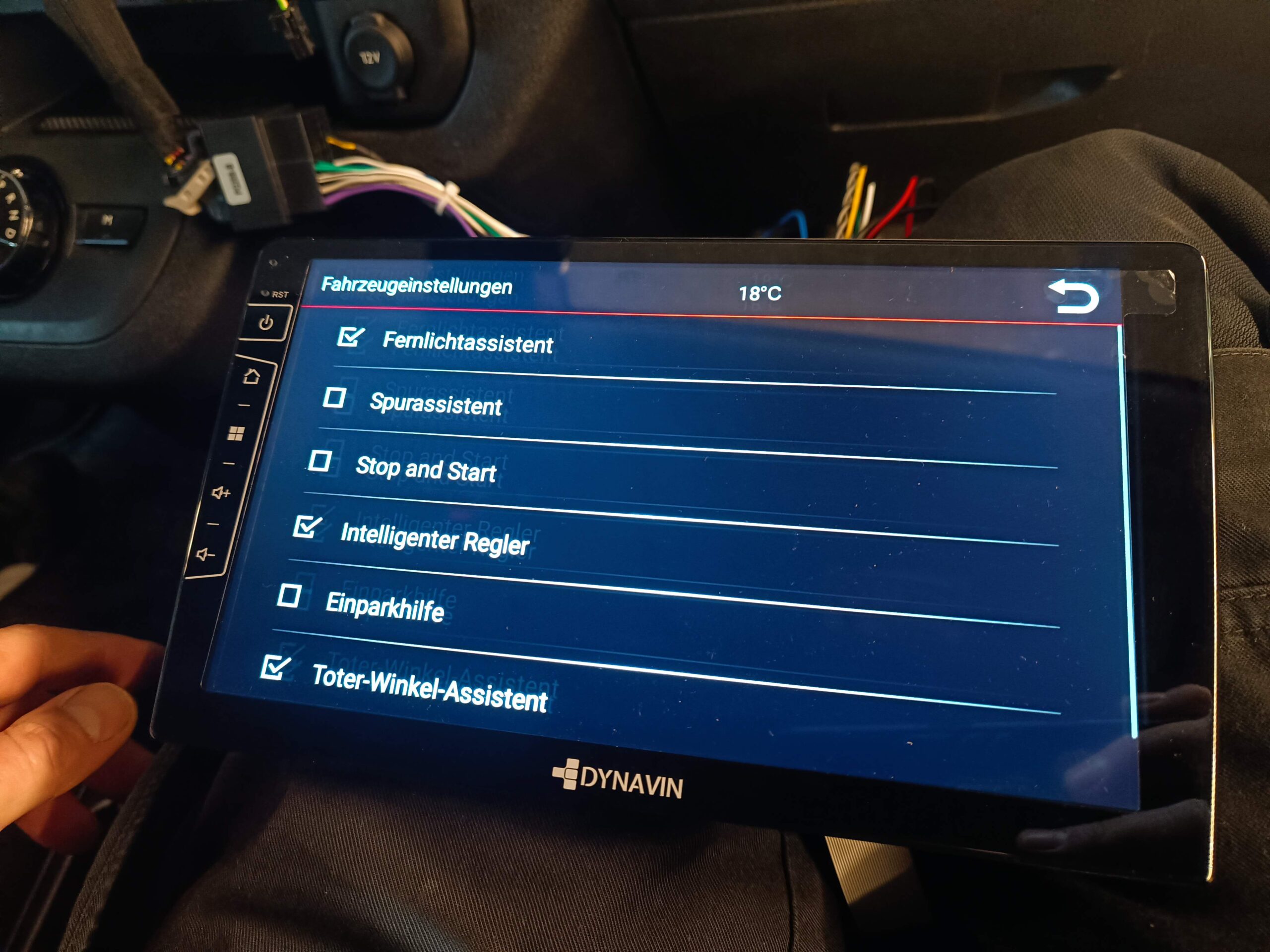 Peugeot Traveller Autoradio mit Android Auto/Apple Carplay 2 Peugeot Traveller Autoradio - Toyota ProAce Autoradio - Dynavin D9-TYPA
