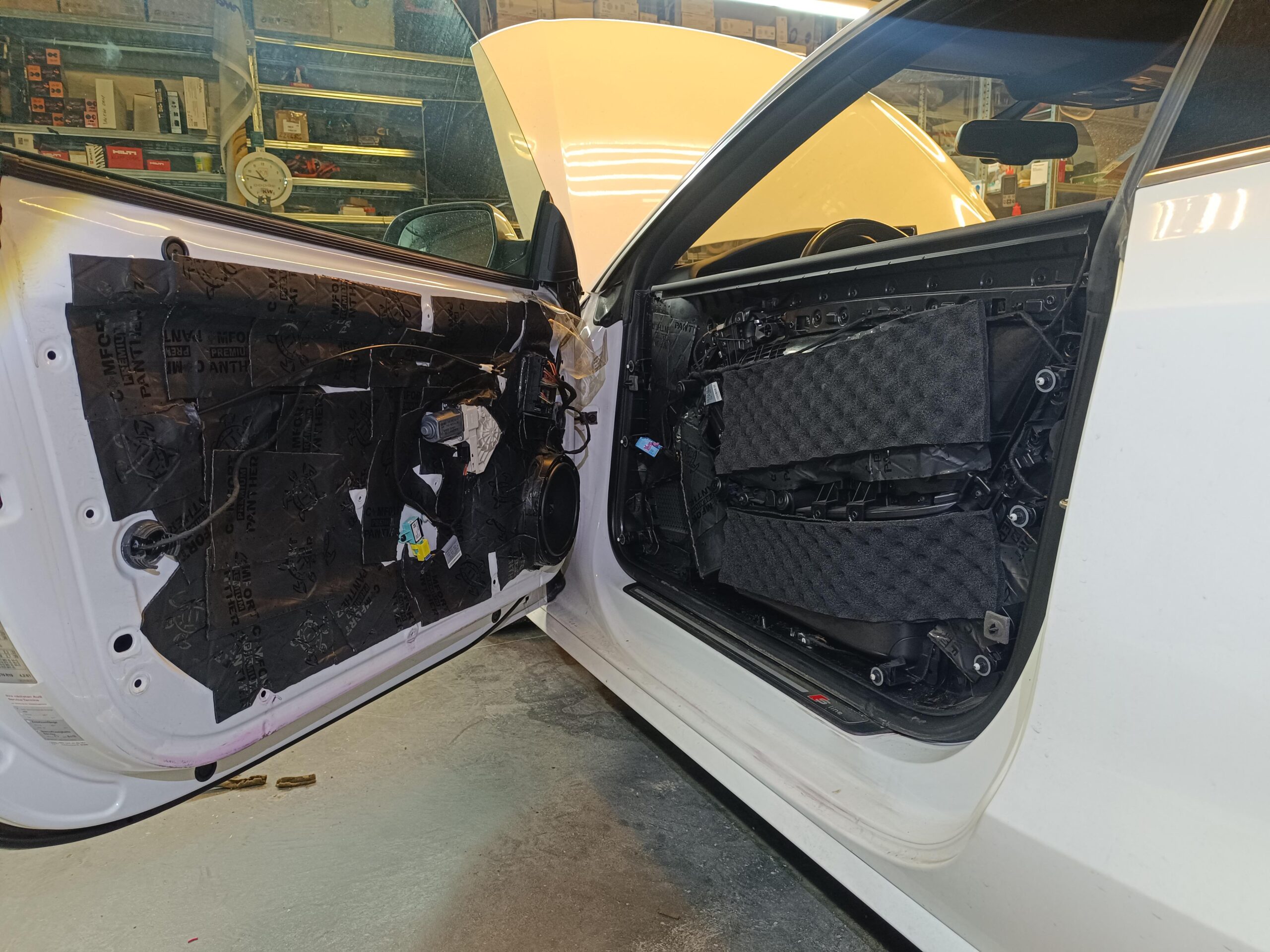 Audi A5 Soundsystem vordere Türverkleidung gedämmt