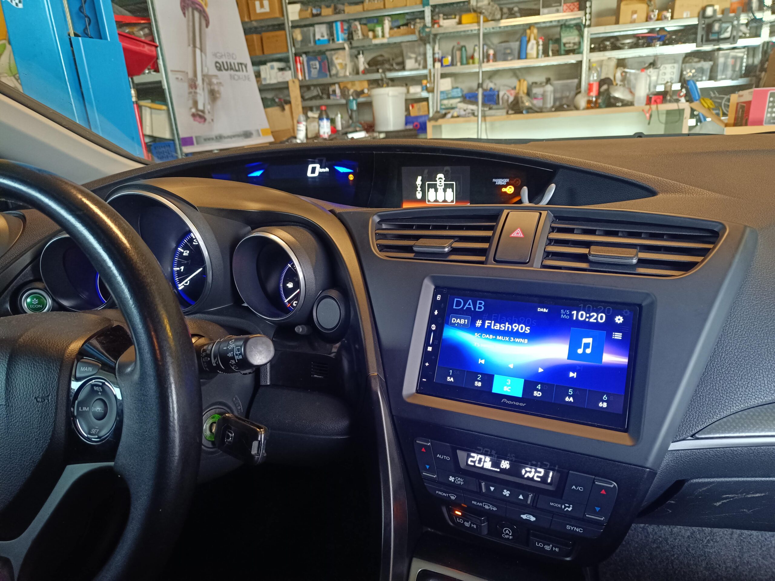 Honda Civic Autoradio Pioneer SPH-DA77DAB Standard