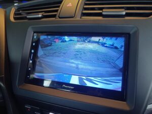 Honda Civic Autoradio Pioneer SPH-DA77DAB Rückfahrkamera