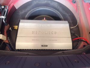 BMW E46 Soundsystem "wiederverwertet" und adaptiert 5 BMW E46 Soundsystem 5-Kanal Verstärker Hifonics Zeus
