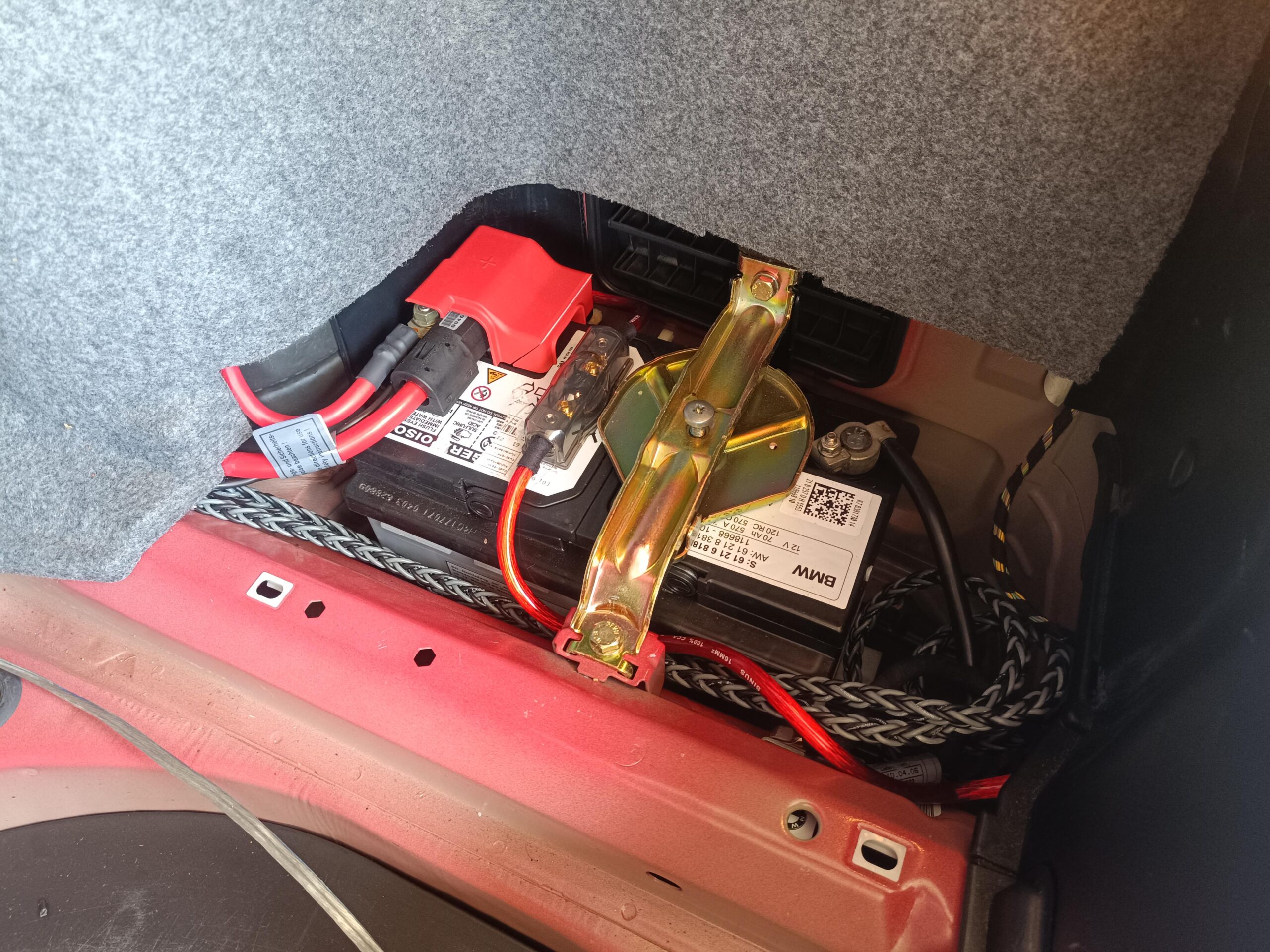 BMW E46 Soundsystem Anschluß Batterie