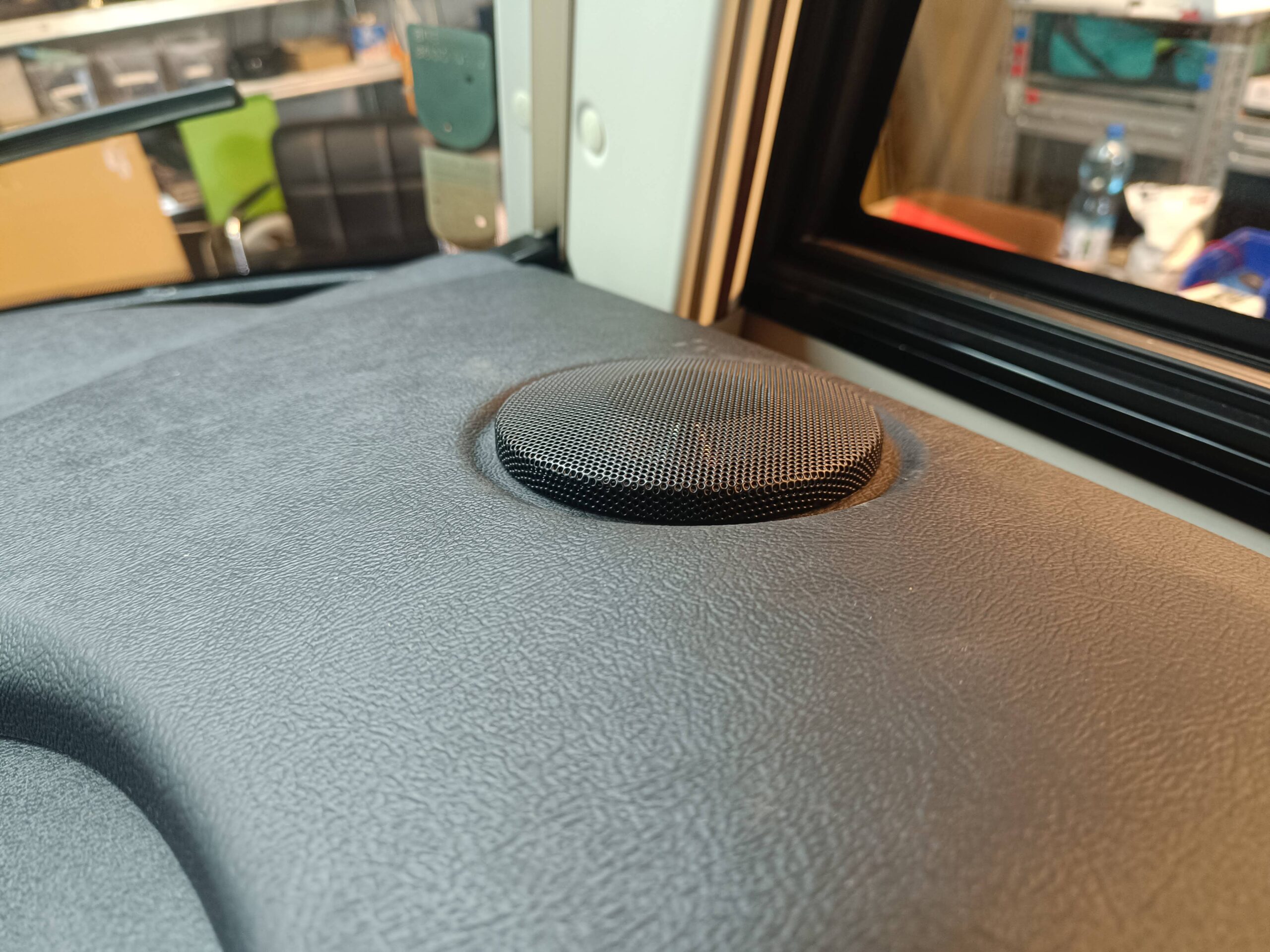 Frontlautsprecher Wohnmobil vollintegriert Rapido 8,7 cm