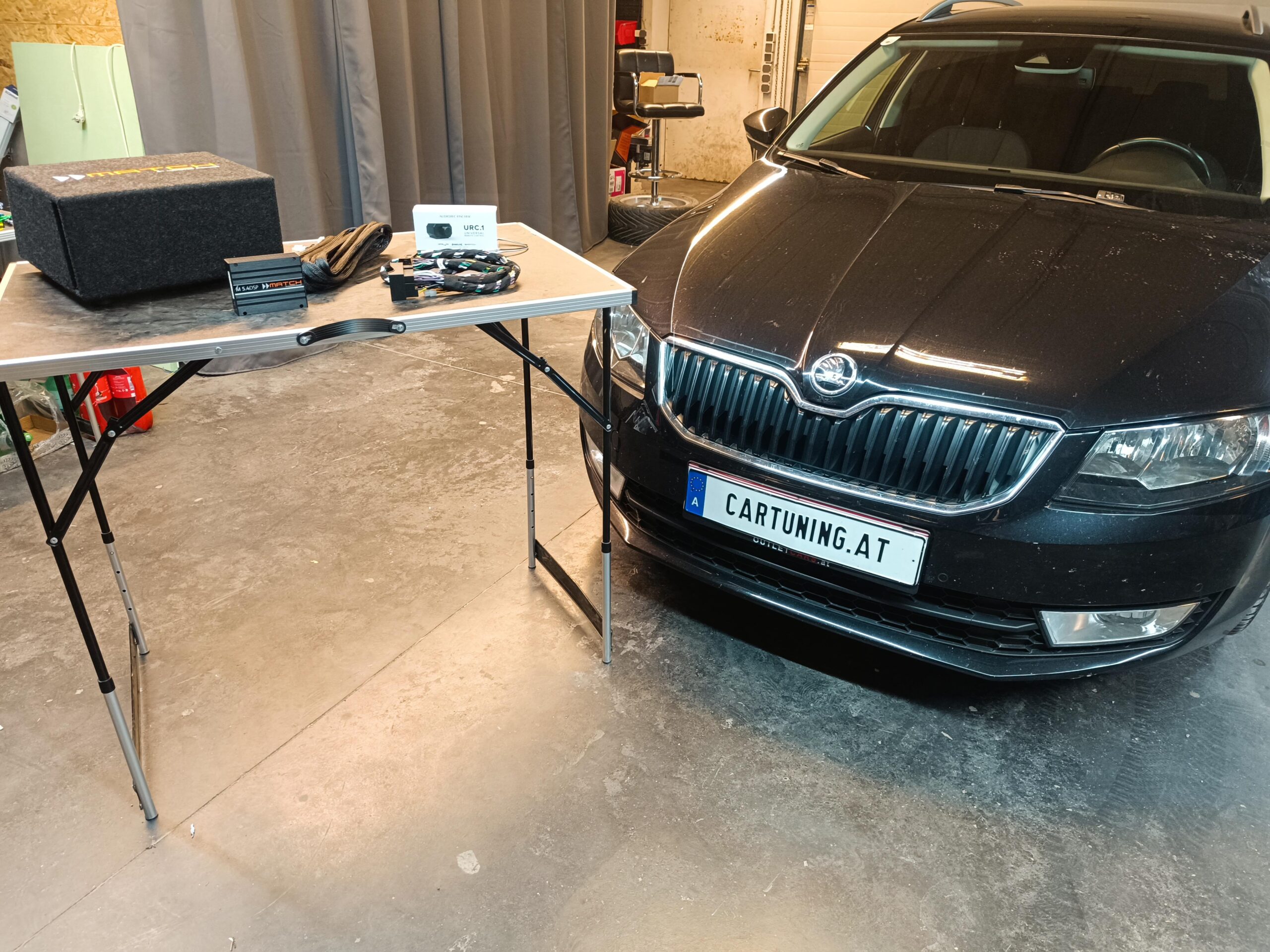 Skoda Octavia Soundupgrade DSP Subwoofer