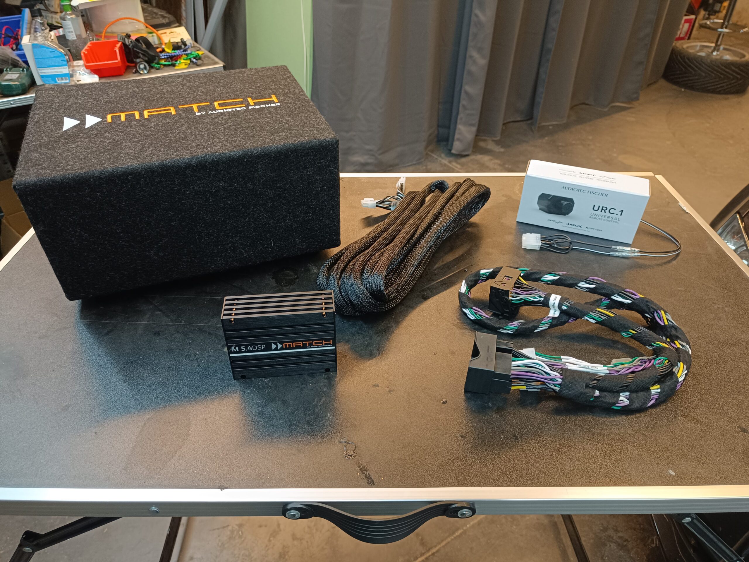 Skoda Octavia Soundupgrade DSP Subwoofer Einbauset