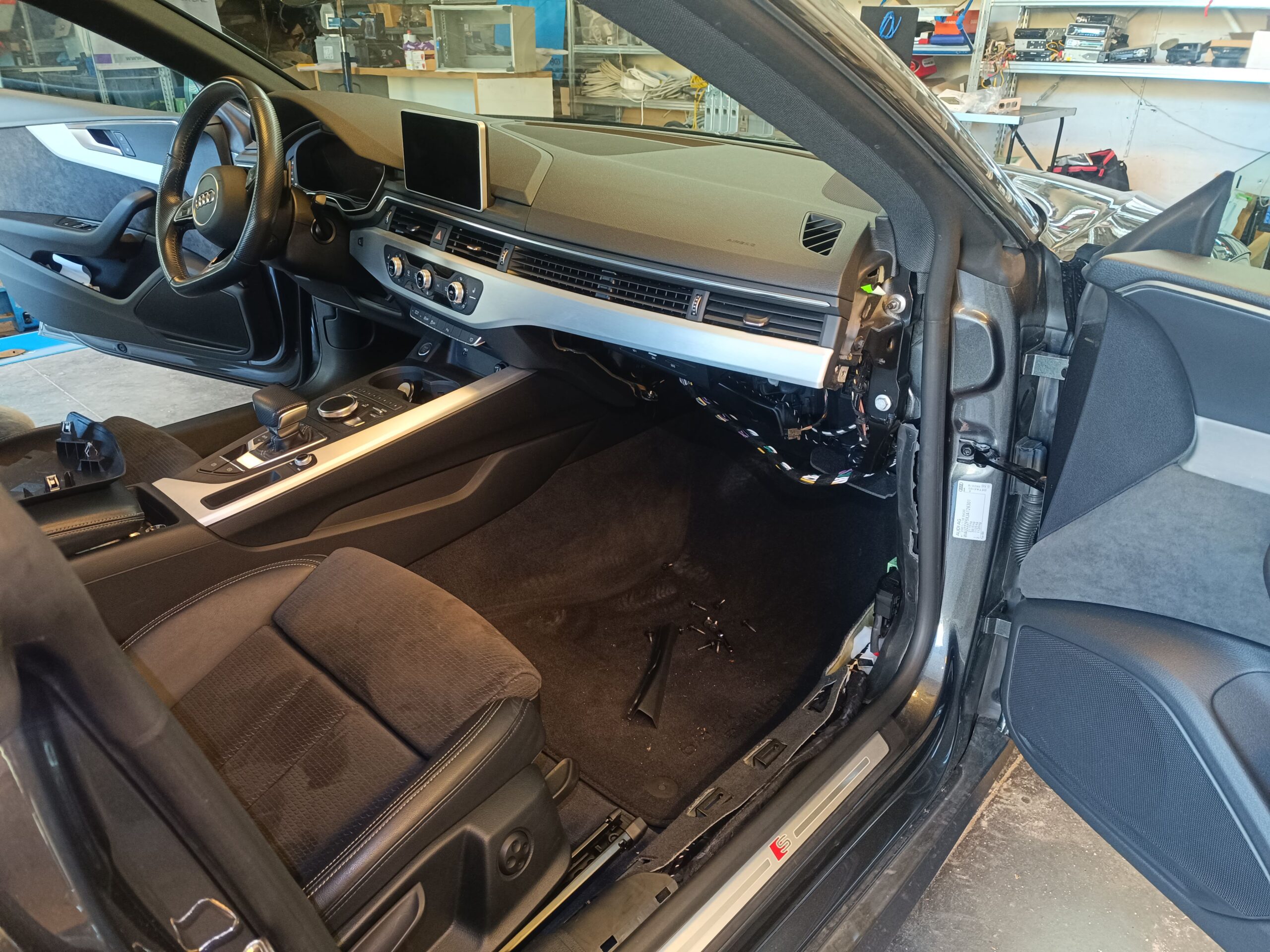 Audi A5 Soundupgrade 5F Endstufe Anschluß