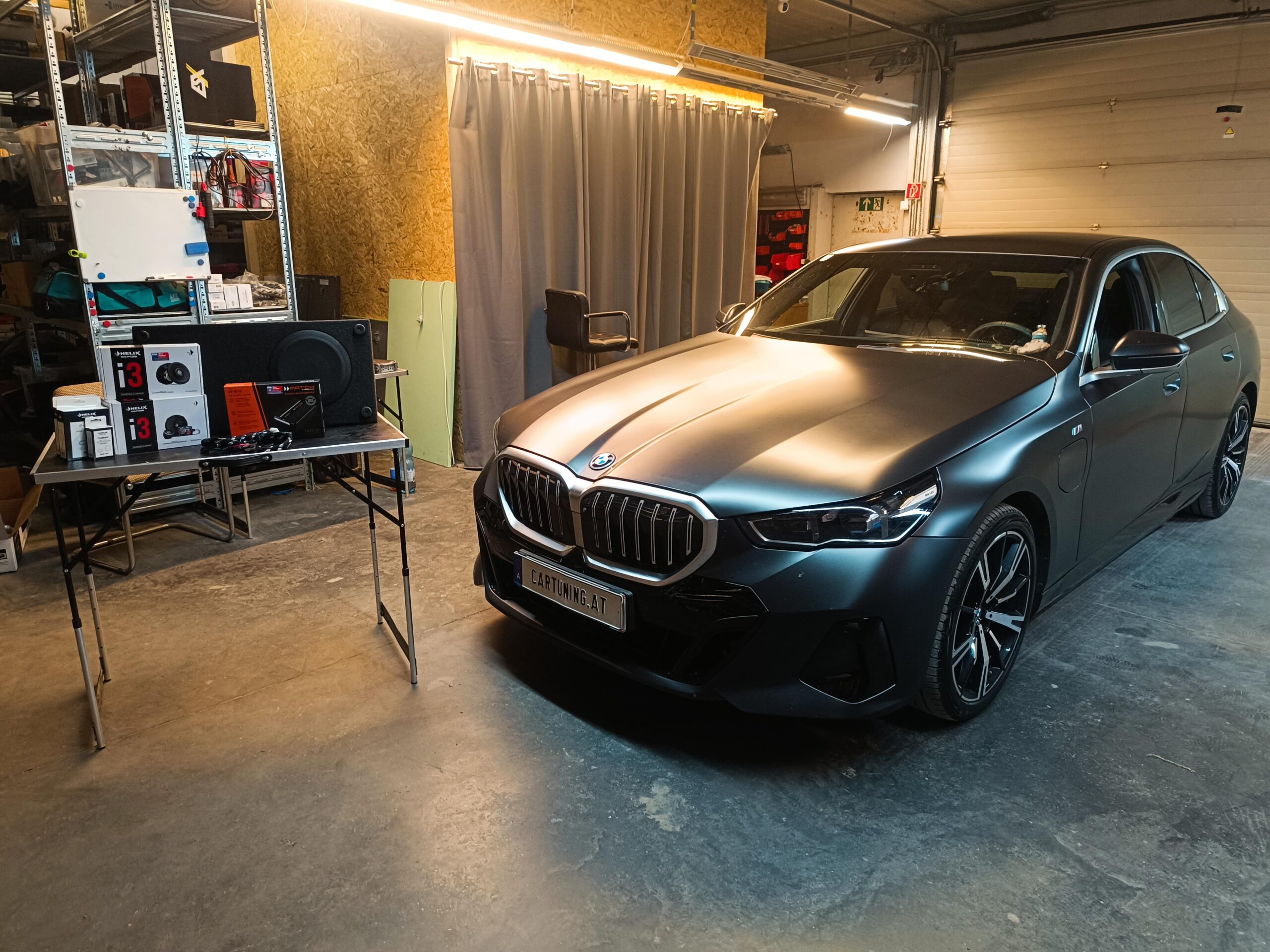 BMW G60 Sound Musikanlage verbessern Subwoofer