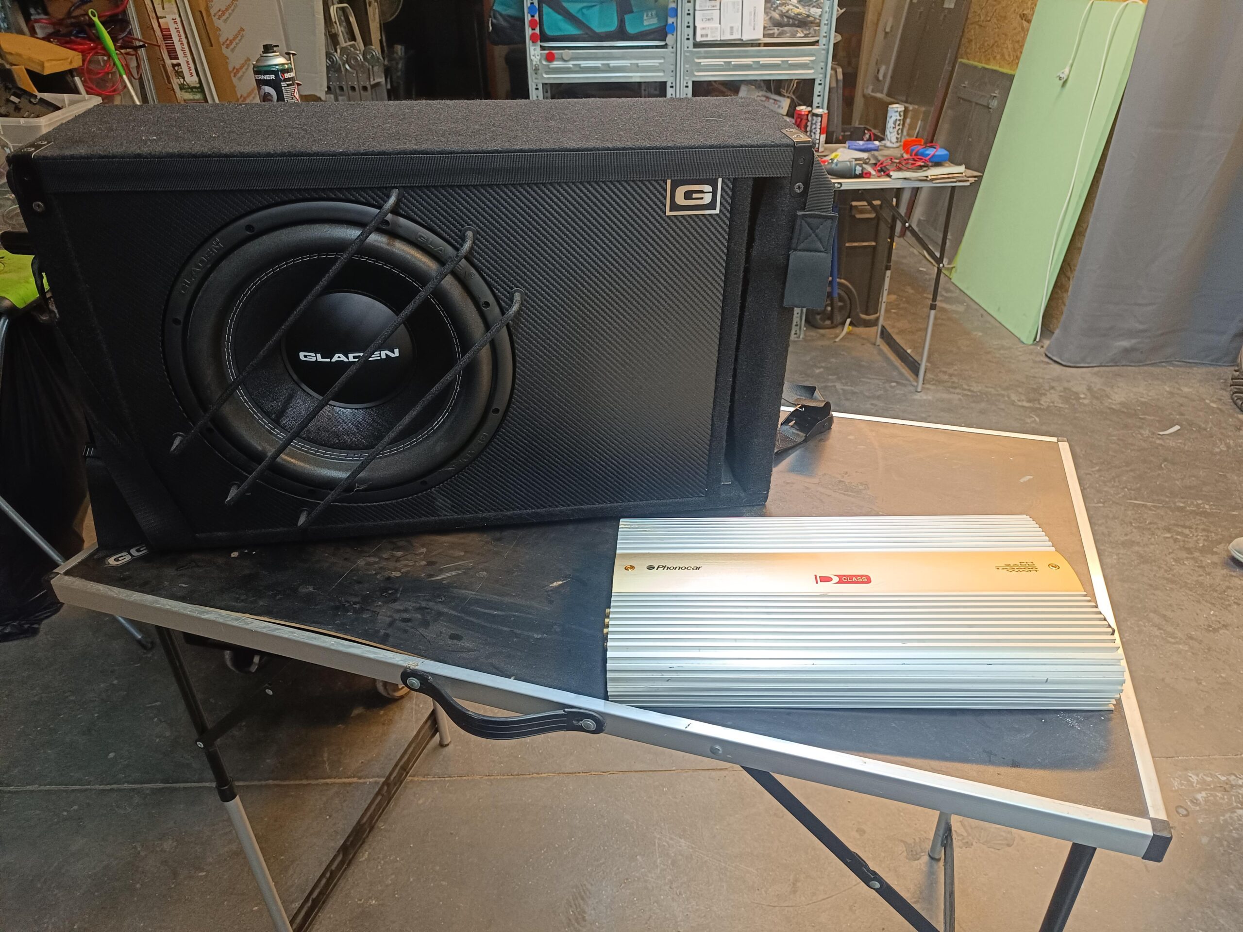 Audi A4 B9 Avant Subwoofer Extreme