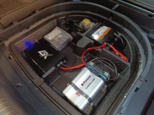 Hyundai Sound i30 N Performance ESX VX5000SPL Batterie Elko