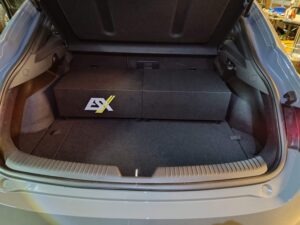 Hyundai Sound i30 N Performance Kofferraum Subwoofer QXB8 quer