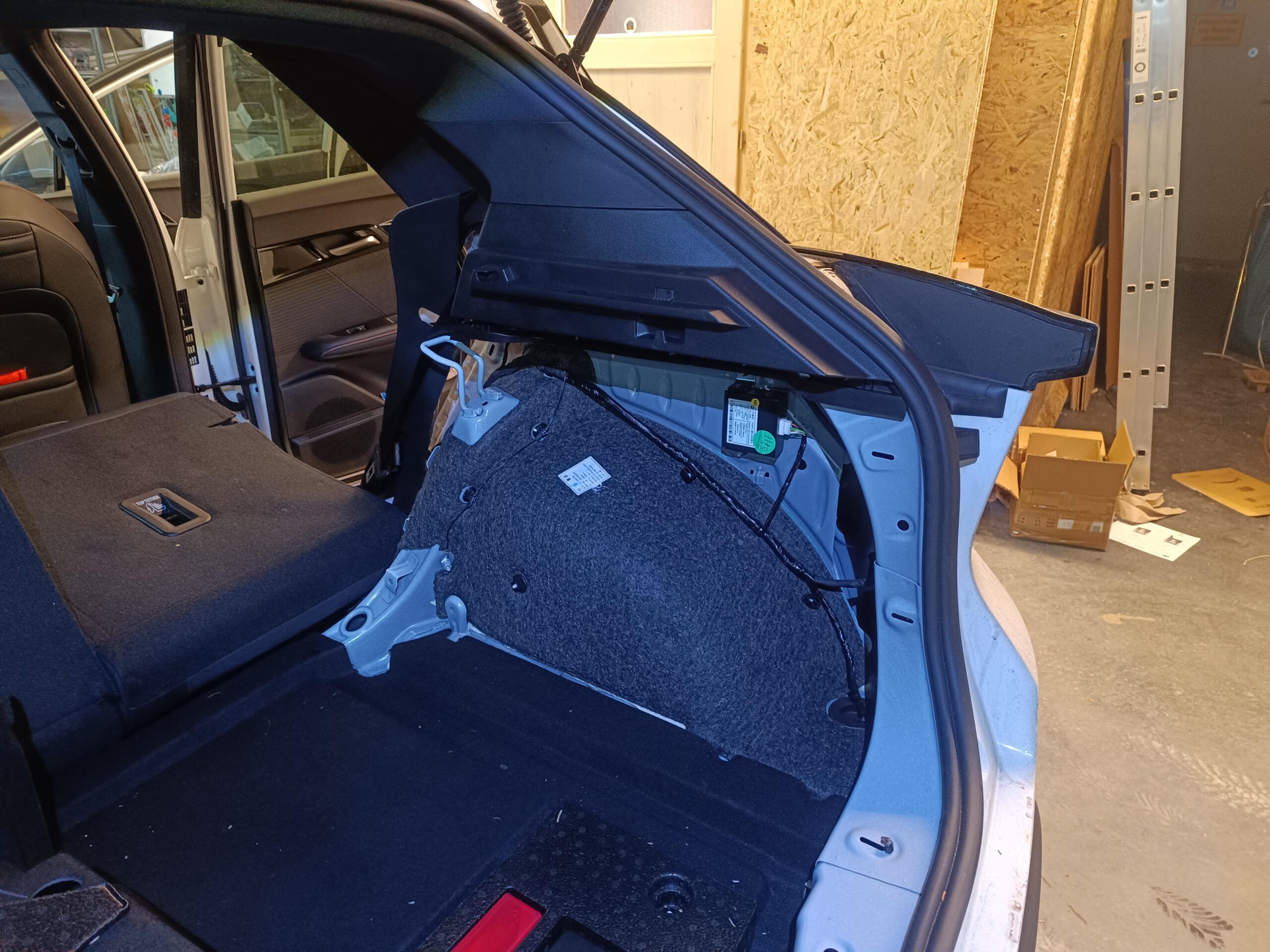 MG4 Soundupgrade Xpower DSP Subwoofer