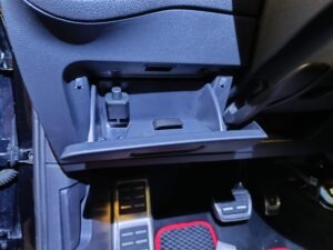 VW Golf 7 GTI Soundupgrade Reserverad Subwoofer