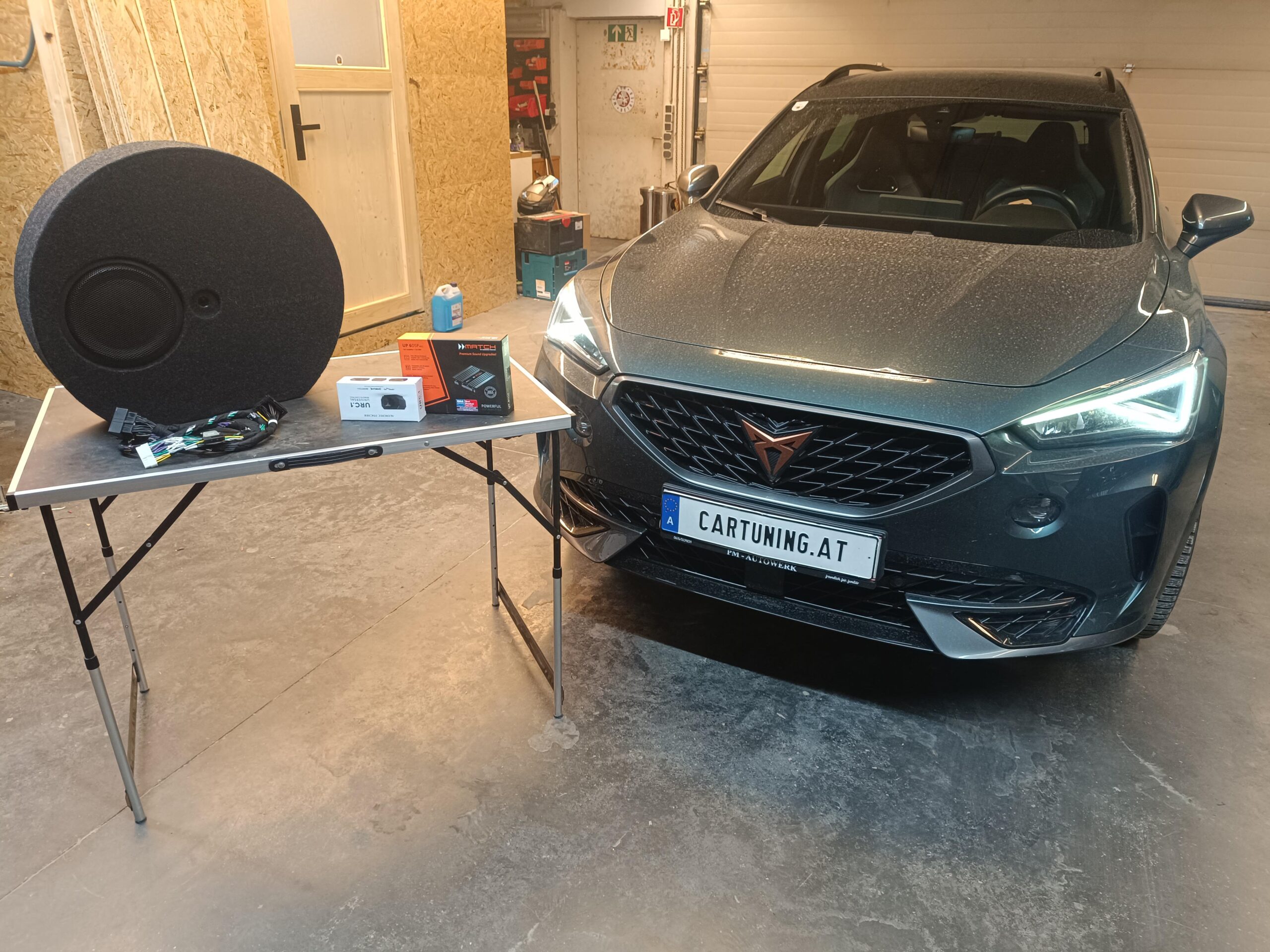 Cupra Formentor Soundupgrade DSP Reserveradsubwoofer